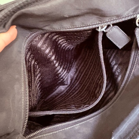 Prada Black Nylon Tote Bag Sleek Minimalist Design - Picture 11 of 12